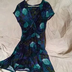 Sale $7. beautiful short sleeve dress by Connected
